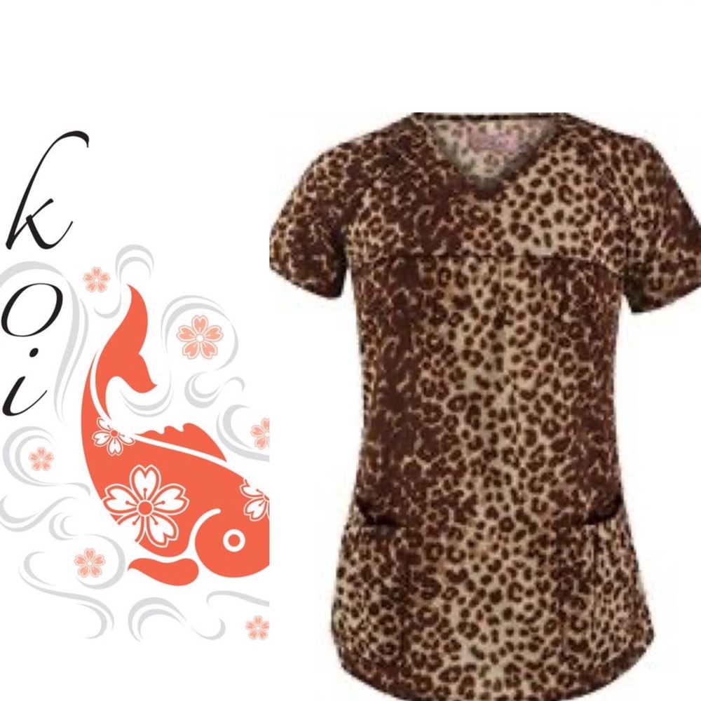Koi By Kathy Peterson scrub top size x small